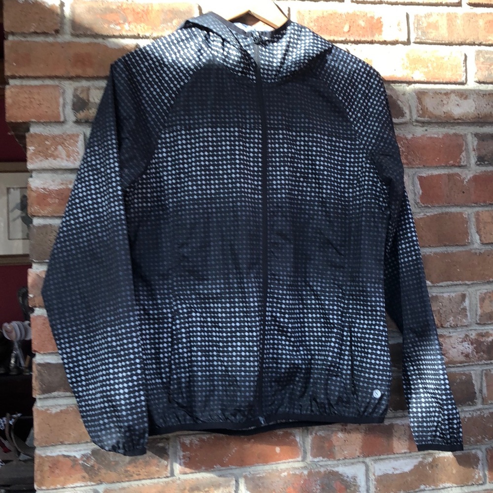 Women’s windbreaker